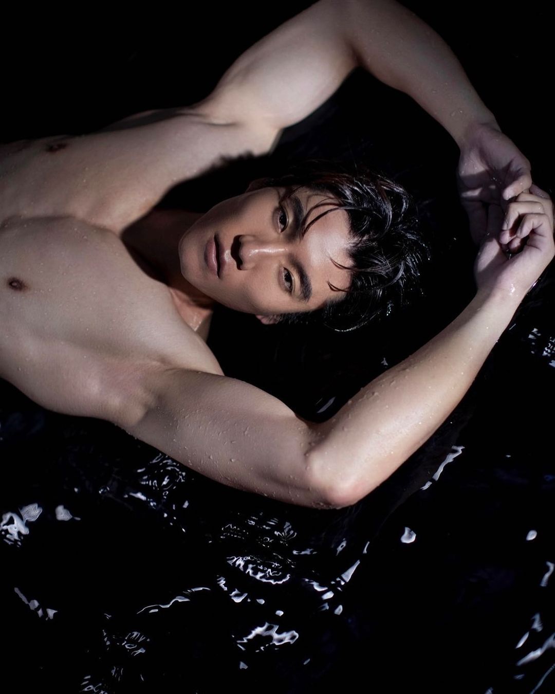 Narumiya Jin ของดีแดนปลาดิบ หุ่นชวนฟิน