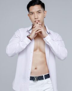 เจมส์ เดชาวัฒน์ (2)