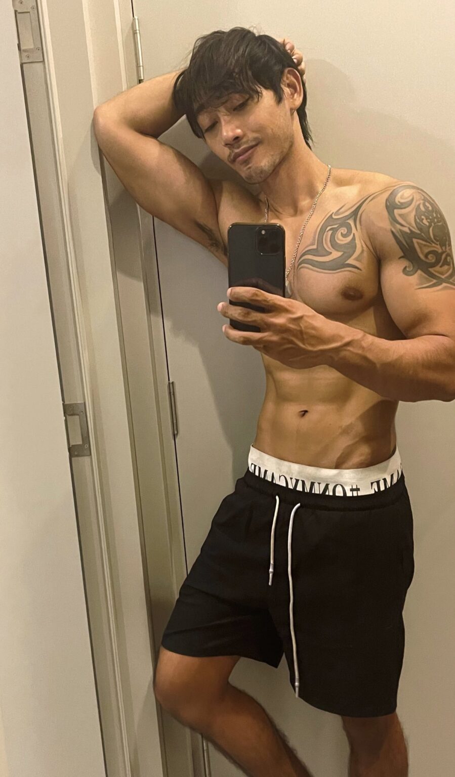 เฟิร์ส Semenx Onlyfans หนุ่มหล่อหน้าตาดี ขวัญใจชาว LGBT