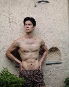 โยชิ ซีควินท์