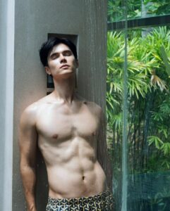 โยชิ ซีควินท์