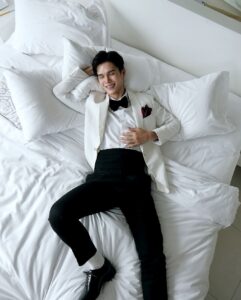 โยชิ ซีควินท์