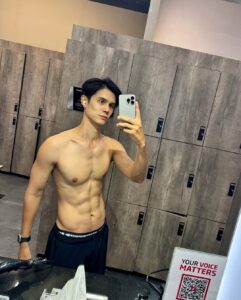 โยชิ ซีควินท์