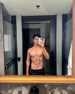 โยชิ ซีควินท์