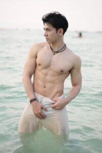 กิ๊ นิวัฒน์